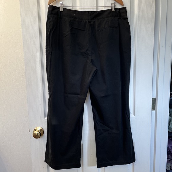 Chico's Pants Ankle Cropped Black 3 Pockets Button Zip Fly Straight Leg Fits L - Picture 2 of 8